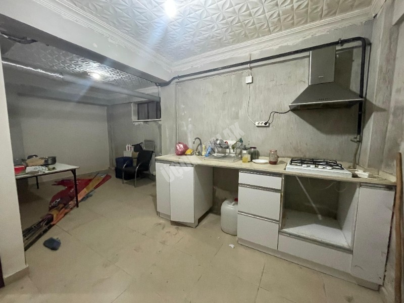 AFYON ÜÇOK EMLAKTAN SAHİPATA MAH SATILIK KÖŞE KONUMLU DÜKKAN