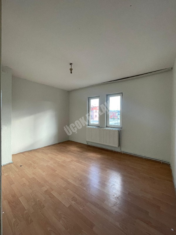 AFYON ÜÇOK EMLAKTAN OSMAN GAZİ MAH KİRALIK 3+1 DAİRE