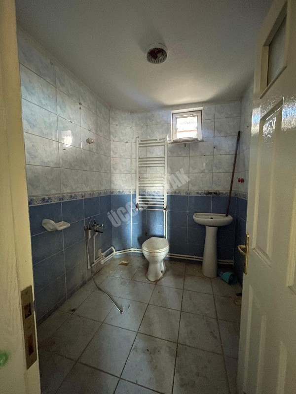 AFYON ÜÇOK EMLAKTAN OSMAN GAZİ MAH KİRALIK 3+1 DAİRE
