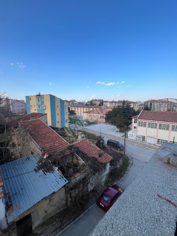 AFYON ÜÇOK EMLAKTAN  SÜMER MAH. KİRALIK 1+1