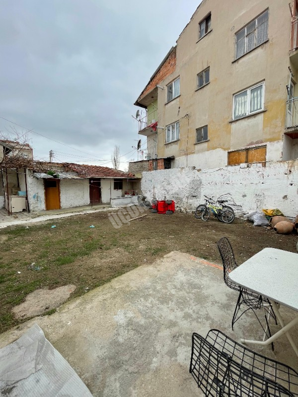 AFYON ÜÇOK EMLAKTAN SATILIK 3+1 MÜSTAKİL EV