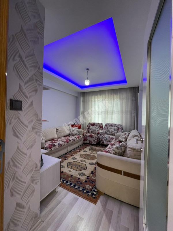 AFYON ÜÇOK EMLAKTAN SAHİPATA MAH SATILIK ARAKAT 3+1 DAİRE