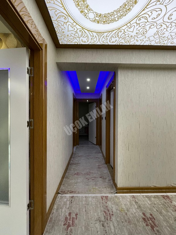 AFYON ÜÇOK EMLAKTAN SAHİPATA MAH SATILIK ARAKAT 3+1 DAİRE