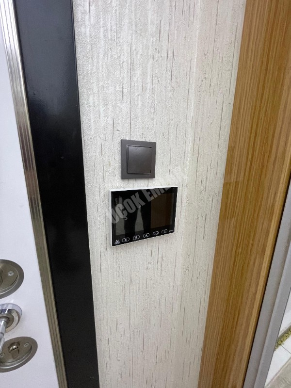 AFYON ÜÇOK EMLAKTAN SAHİPATA MAH SATILIK ARAKAT 3+1 DAİRE