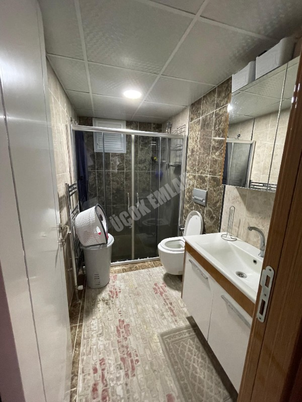 AFYON ÜÇOK EMLAKTAN SAHİPATA MAH SATILIK ARAKAT 3+1 DAİRE