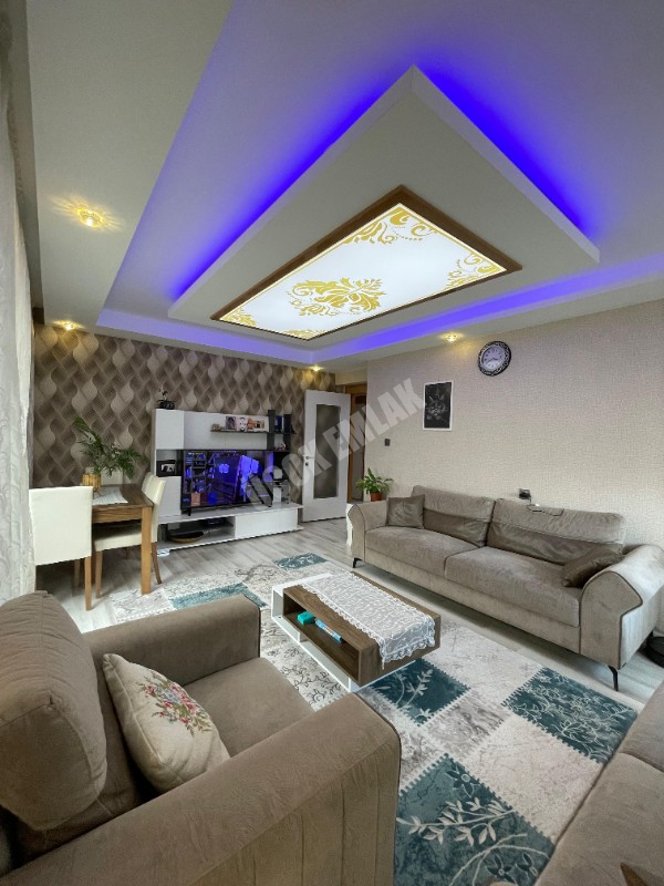 AFYON ÜÇOK EMLAKTAN SAHİPATA MAH SATILIK ARAKAT 3+1 DAİRE