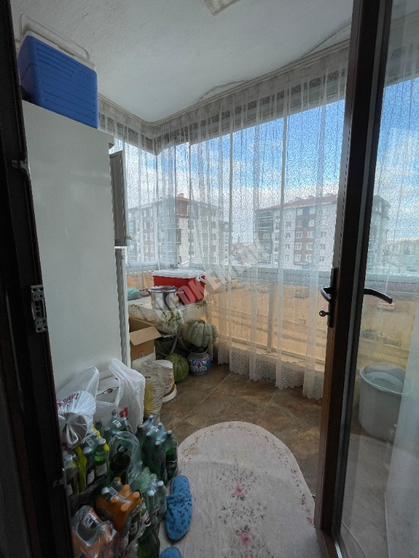 AFYON ÜÇOK EMLAKTAN SAHİPATA MAH SATILIK ARAKAT 3+1 DAİRE