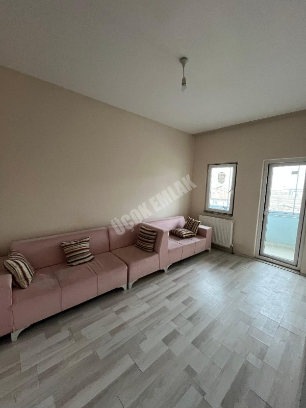 AFYON ÜÇOK EMLAKTAN ERENLER MAH YATIRIMLIK SATILIK 3+1 EŞYALI DAİRE