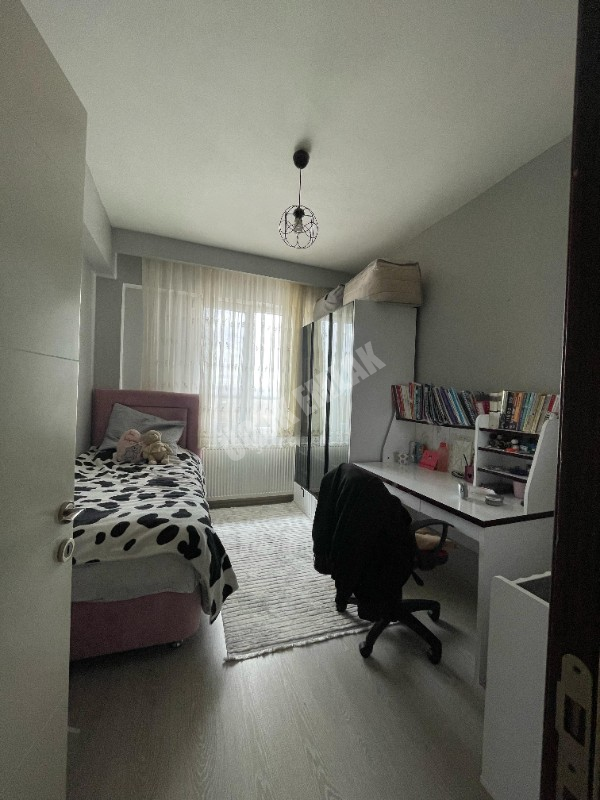 AFYON ÜÇOK EMLAKTAN ALİ İHSAN PAŞA MAH SATILIK LÜKS 3+1 DAİRE