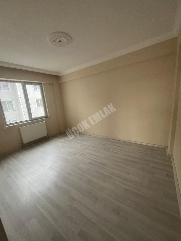 AFYON ÜÇOK EMLAKTAN YENİCE MAH KİRALIK 4+1 GENİŞ DAİRE