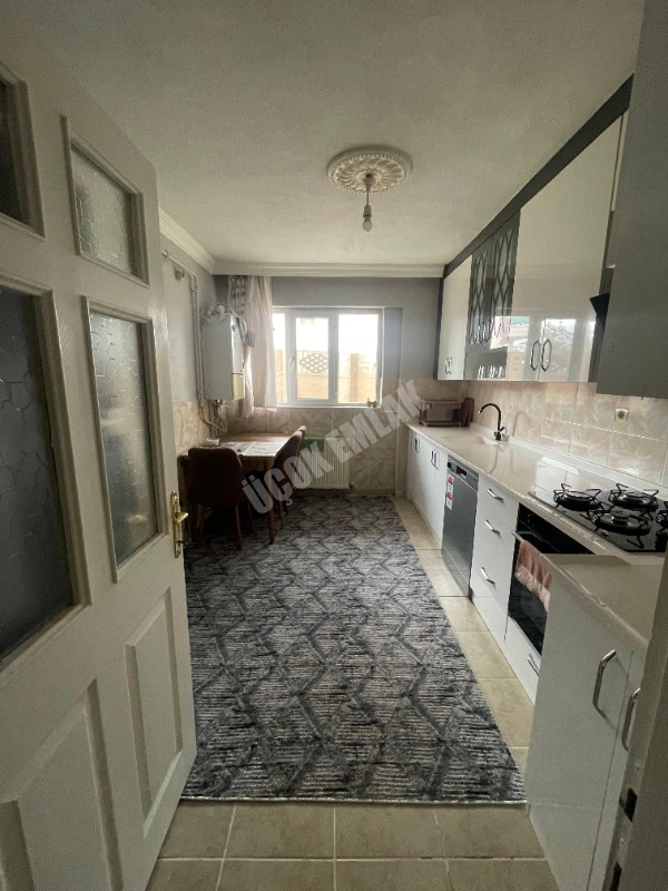 AFYON ÜÇOK EMLAKTAN SAHİPATA MAH SATILIK 3+1 DAİRE