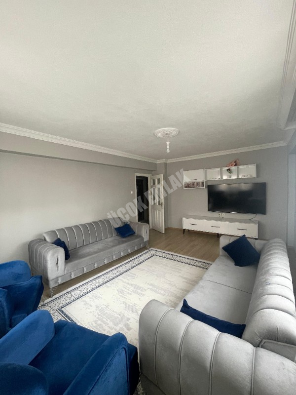 AFYON ÜÇOK EMLAKTAN SAHİPATA MAH SATILIK 3+1 DAİRE