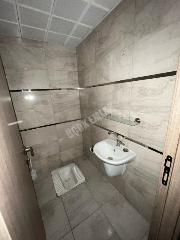 AFYON ÜÇOK EMLAKTAN ÇETİNKAYA TOKİDE SIFIR AYARINDA SATILIK 2+1 DAİRE