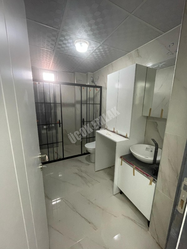 AFYON ÜÇOK EMLAKTAN SAHİPATA MAH DA SATILIK LÜKS 3+1 SIFIR DAİRELER