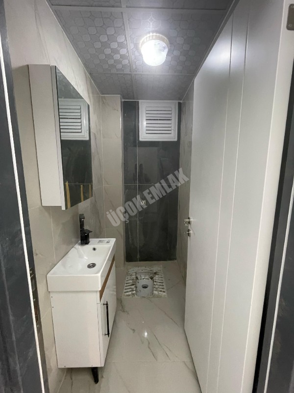 AFYON ÜÇOK EMLAKTAN SAHİPATA MAH DA SATILIK LÜKS 3+1 SIFIR DAİRELER
