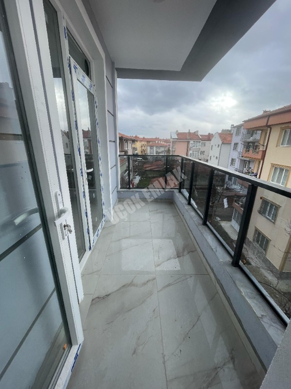 AFYON ÜÇOK EMLAKTAN SAHİPATA MAH DA SATILIK LÜKS 3+1 SIFIR DAİRELER