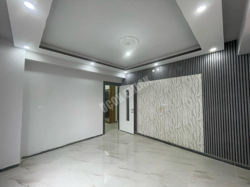 AFYON ÜÇOK EMLAKTAN SAHİPATA MAH SATILIK SIFIR LÜKS 3+1 DAİRE 