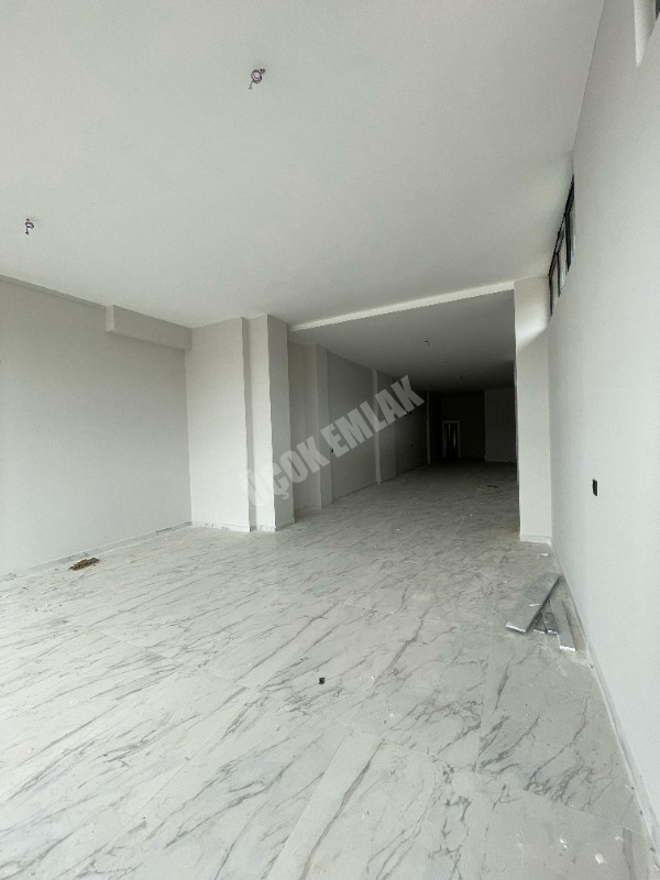 AFYON ÜÇOK EMLAKTAN SELÇUKLU MAH CADDE ÜSTÜ KİRALIK 100M² SIFIR DÜKKAN