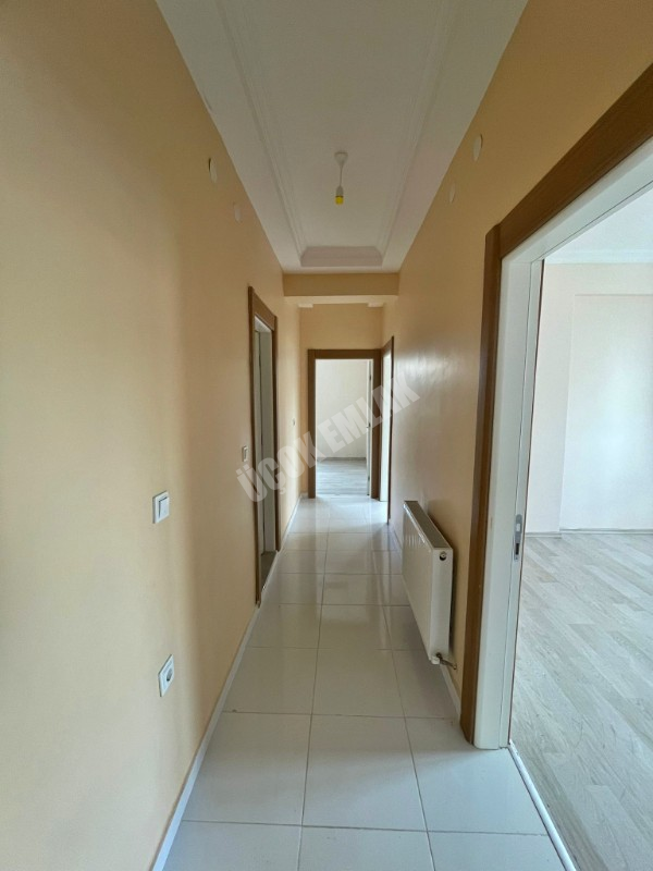 AFYON ÜÇOK EMLAKTAN ERKMEN CUMHURİYET MAH KİRALIK 4+1 DAİRE