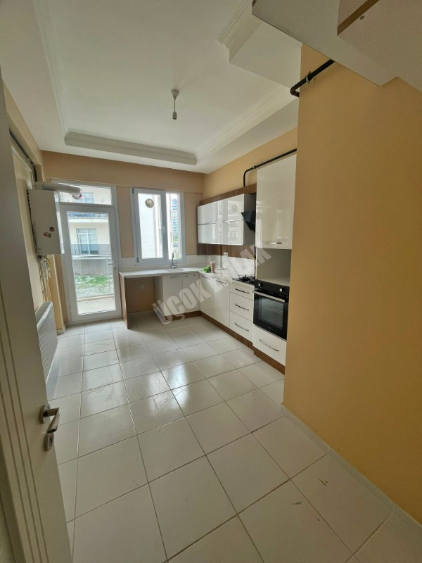 AFYON ÜÇOK EMLAKTAN ERKMEN CUMHURİYET MAH KİRALIK 4+1 DAİRE