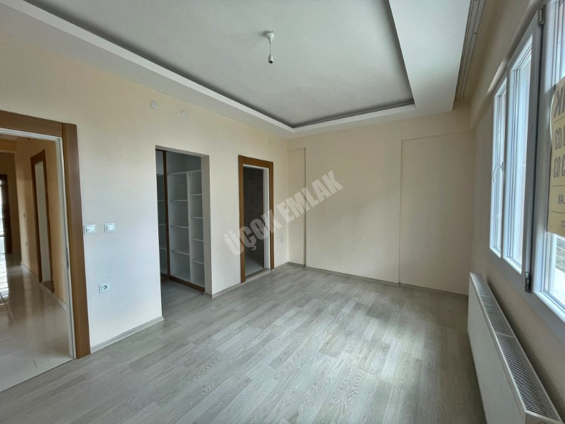AFYON ÜÇOK EMLAKTAN ERKMEN CUMHURİYET MAH KİRALIK 4+1 DAİRE