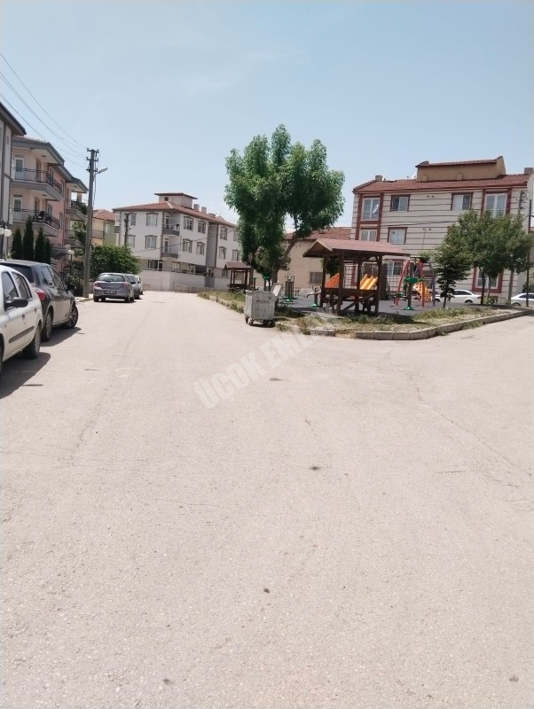 AFYON ÜÇOK EMLAKTAN EŞREFPAŞA MAH SATILIK 2+1 DAİRE
