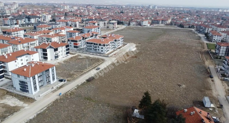 AFYON ÜÇOK EMLAKTAN KANLICA MAH TEMELDEN SATILIK 2+1 SIFIR LÜKS DAİRELER