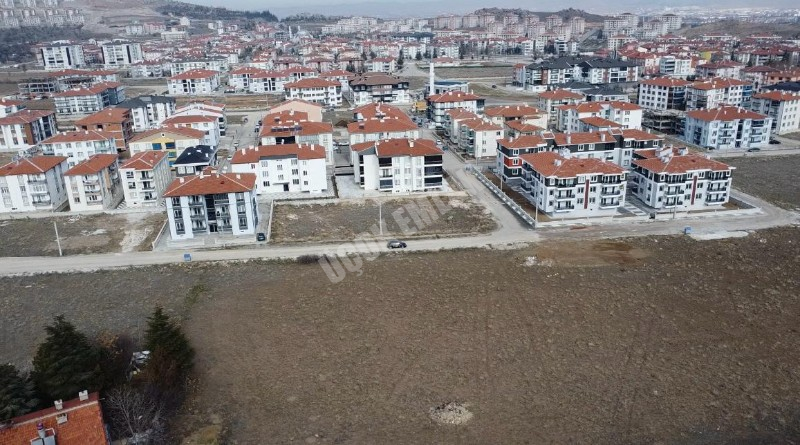 AFYON ÜÇOK EMLAKTAN KANLICA MAH TEMELDEN SATILIK 2+1 SIFIR LÜKS DAİRELER