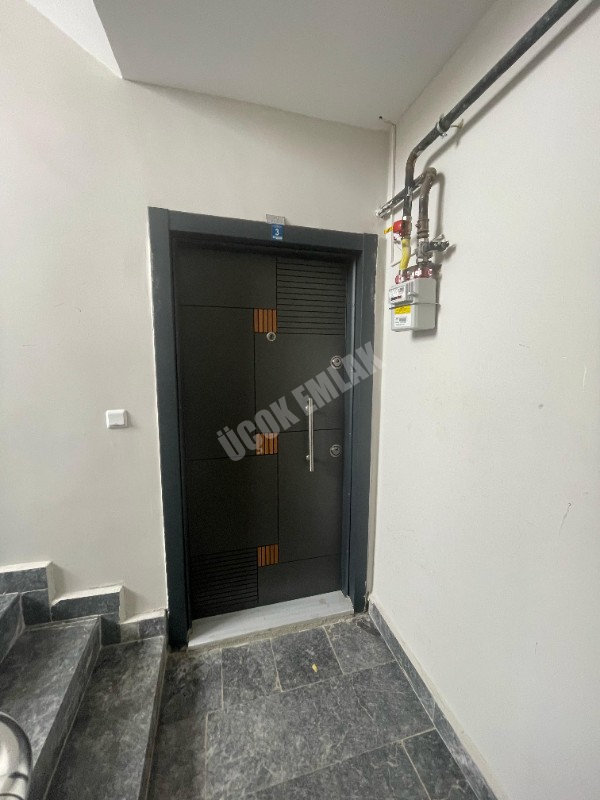 AFYON ÜÇOK EMLAKTAN MAREŞAL MAH KİRALIK ARAKAT SIFIR AYARINDA 2+1 DAİRE 