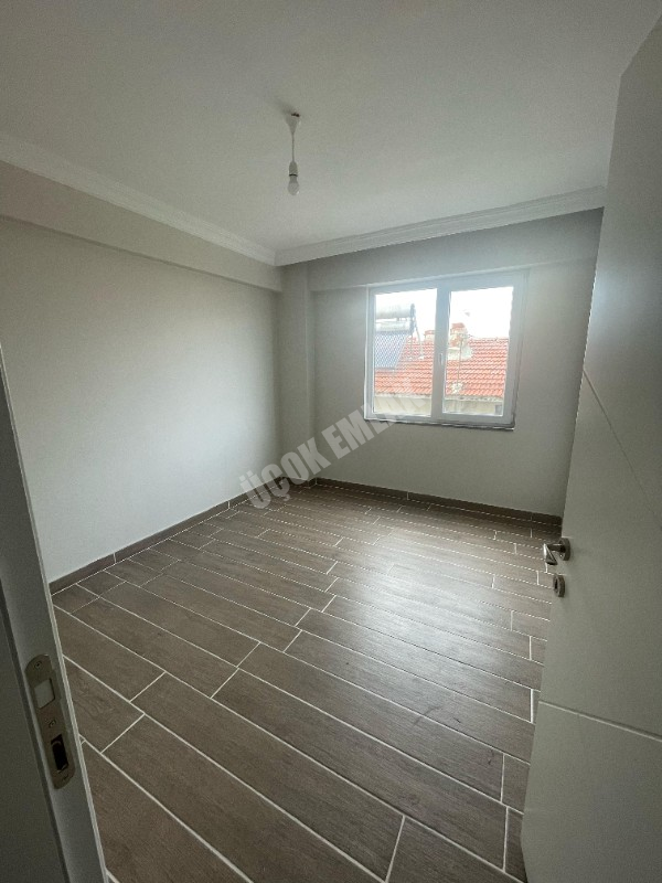 AFYON ÜÇOK EMLAKTAN MAREŞAL MAH KİRALIK ARAKAT SIFIR AYARINDA 2+1 DAİRE 
