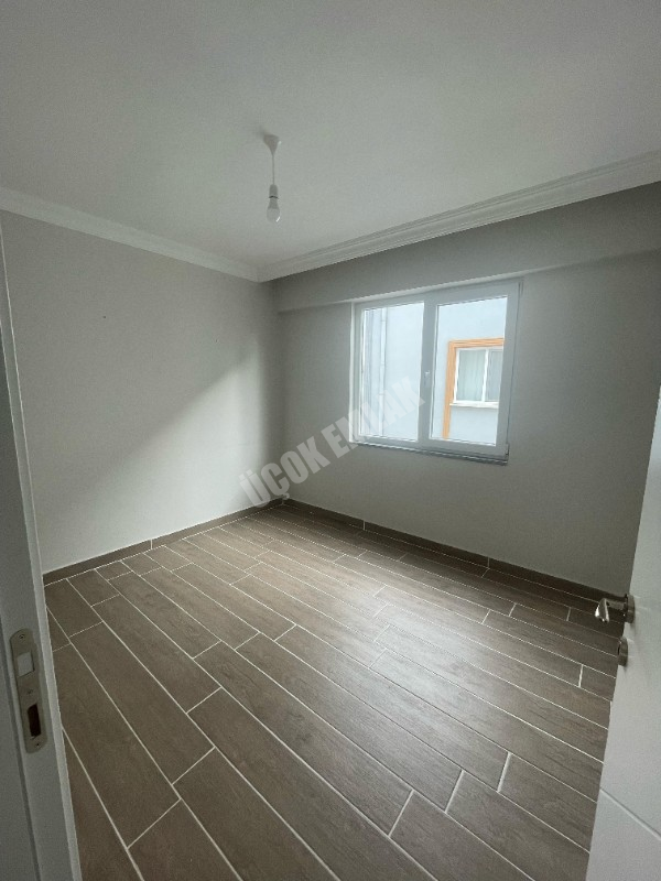 AFYON ÜÇOK EMLAKTAN MAREŞAL MAH KİRALIK ARAKAT SIFIR AYARINDA 2+1 DAİRE 