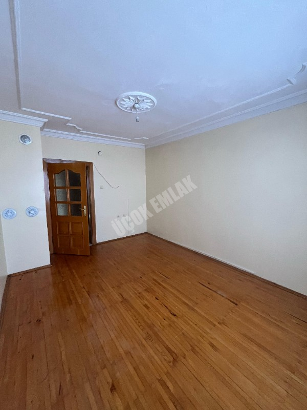 AFYON ÜÇOK EMLAKTAN MAREŞAL MAH. KİRALIK 3+1 DAİRE
