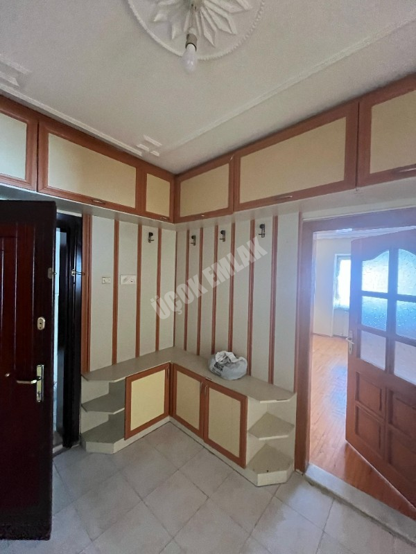 AFYON ÜÇOK EMLAKTAN MAREŞAL MAH. KİRALIK 3+1 DAİRE