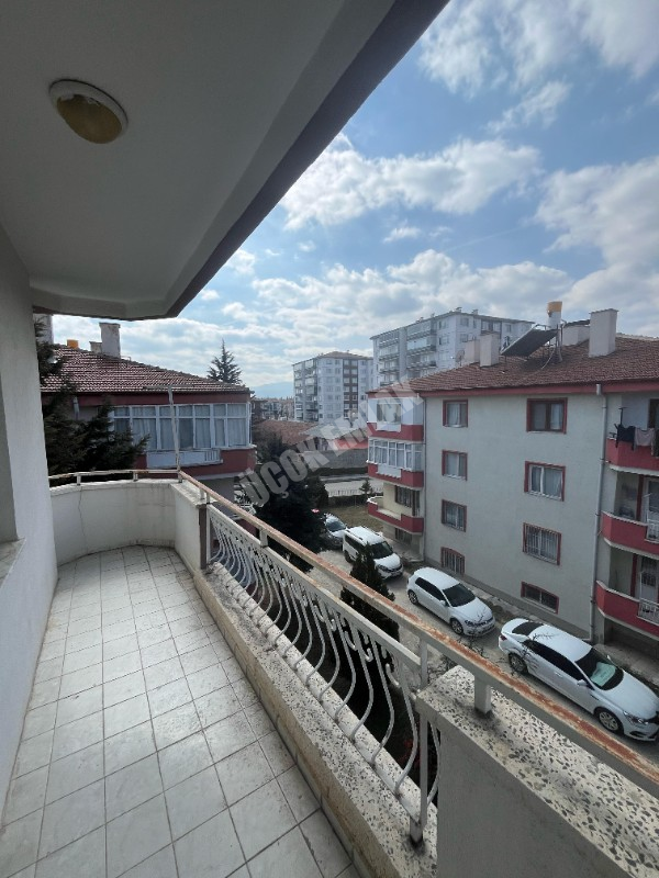 AFYON ÜÇOK EMLAKTAN MAREŞAL MAH. KİRALIK 3+1 DAİRE