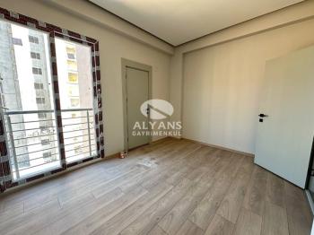 ALYANS'TAN TEK BLOK FULL JENERATÖRLÜ OTOPARKLI GENİŞ 3+1