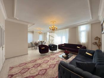 ALYANS'TAN MERKEZİ KONUMDA TEK BLOK FULL YAPILI DOĞALGAZLI 3+1
