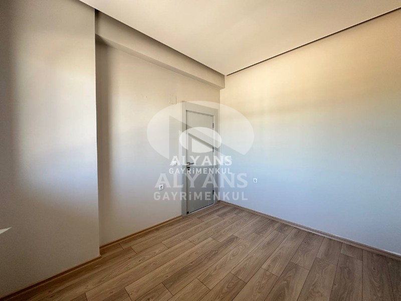 ALYANS'TAN TEK BLOK FULL JENERATÖRLÜ OTOPARKLI GENİŞ 3+1