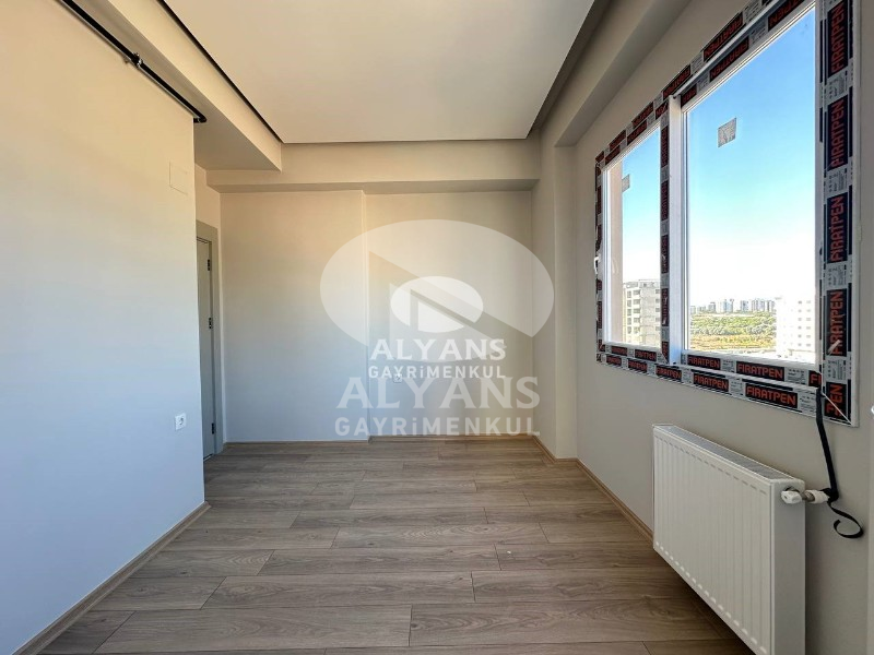 ALYANS'TAN TEK BLOK FULL JENERATÖRLÜ OTOPARKLI GENİŞ 3+1