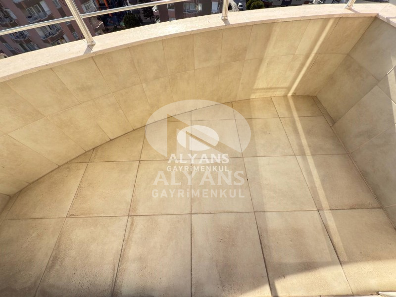 ALYANS'TAN DENİZ GÖREN ELİT SİTEDE EV DEĞİL YAŞAM ALACAKSINIZ