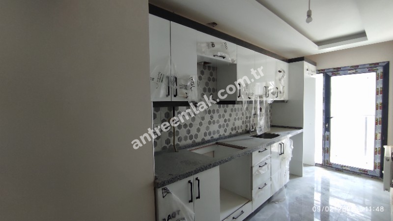 Antre Emlak'tan Satılık Gülyaka Mahallesinde 4+1, Ebeveyn Banyolu Doğalgazlı Asansörlü Otoparklı Sıfır Dubleks Daire