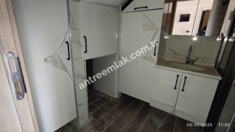 Antre Emlak'tan Satılık Gülyaka Mahallesinde 4+1, Ebeveyn Banyolu Doğalgazlı Asansörlü Otoparklı Sıfır Dubleks Daire