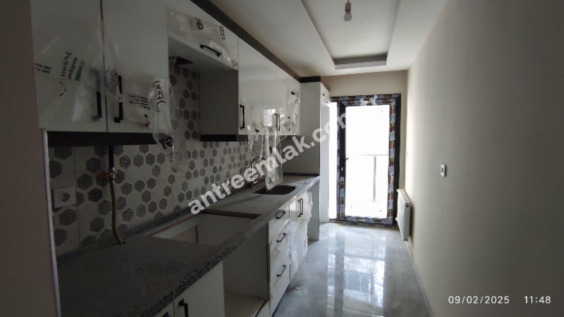 Antre Emlak'tan Satılık Gülyaka Mahallesinde 4+1, Ebeveyn Banyolu Doğalgazlı Asansörlü Otoparklı Sıfır Dubleks Daire