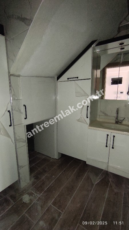 Antre Emlak'tan Satılık Gülyaka Mahallesinde 4+1, Ebeveyn Banyolu Doğalgazlı Asansörlü Otoparklı Sıfır Dubleks Daire