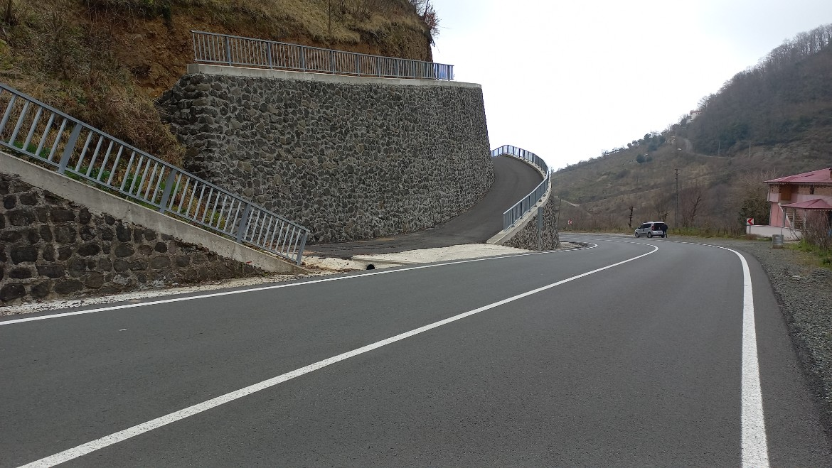 BEŞİKDÜZÜ VARDALLI'DA SATILIK 2.759 M2 ARAZİ