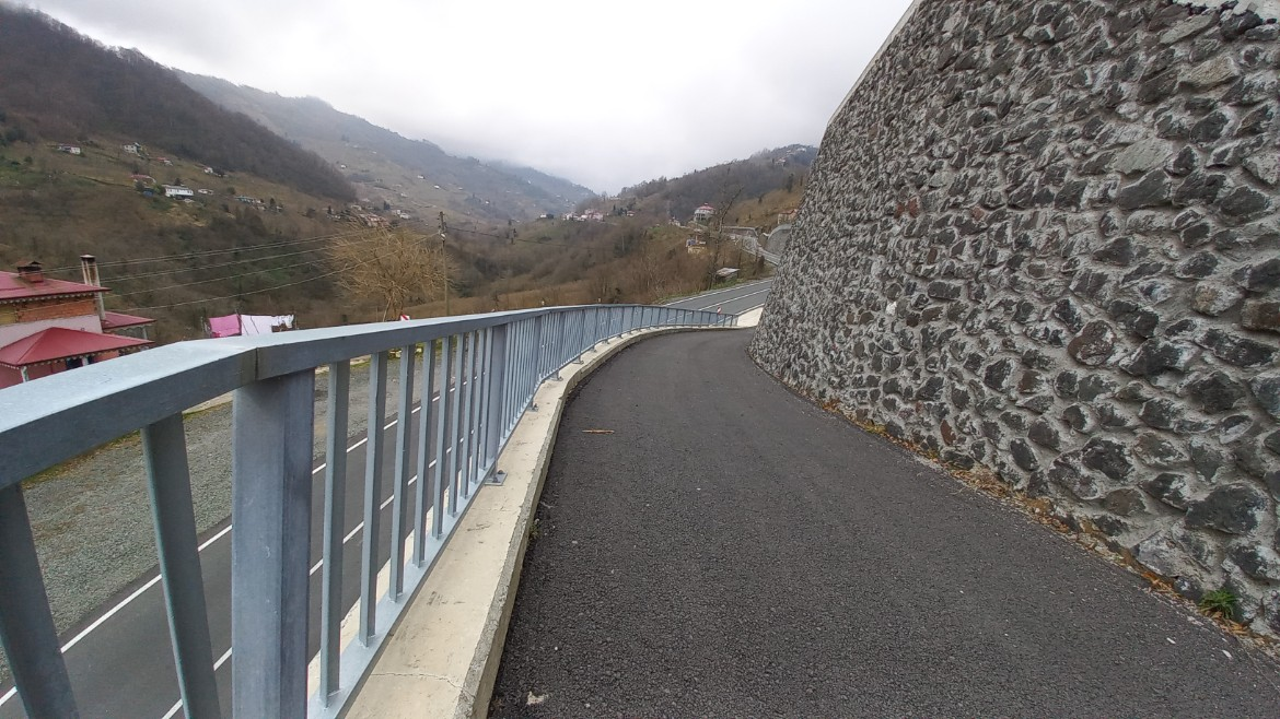 BEŞİKDÜZÜ VARDALLI'DA SATILIK 2.759 M2 ARAZİ