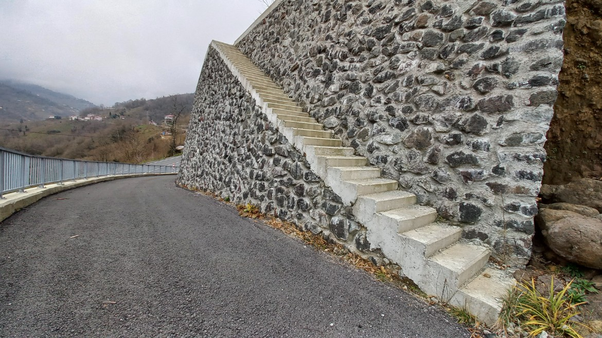 BEŞİKDÜZÜ VARDALLI'DA SATILIK 2.759 M2 ARAZİ