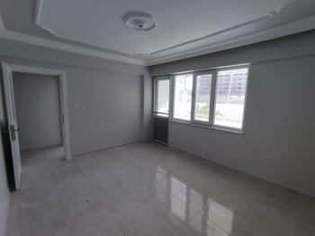GÖNEN’DE ÖZEL TASARIMLI, GENİŞ 3+1 DAİRE