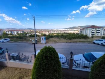 GÖNEN’DE ÖZEL TASARIMLI, GENİŞ 3+1 DAİRE