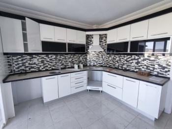 GÖNEN’DE ÖZEL TASARIMLI, GENİŞ 3+1 DAİRE