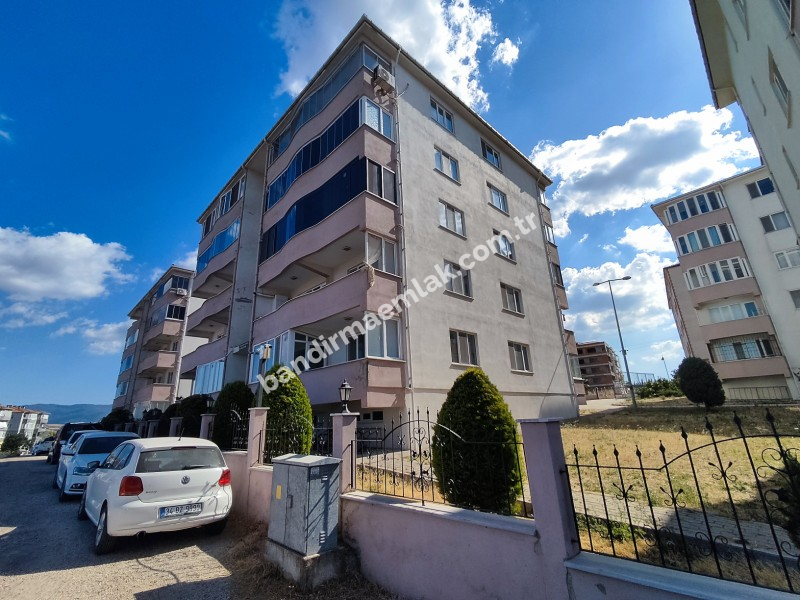 GÖNEN’DE ÖZEL TASARIMLI, GENİŞ 3+1 DAİRE